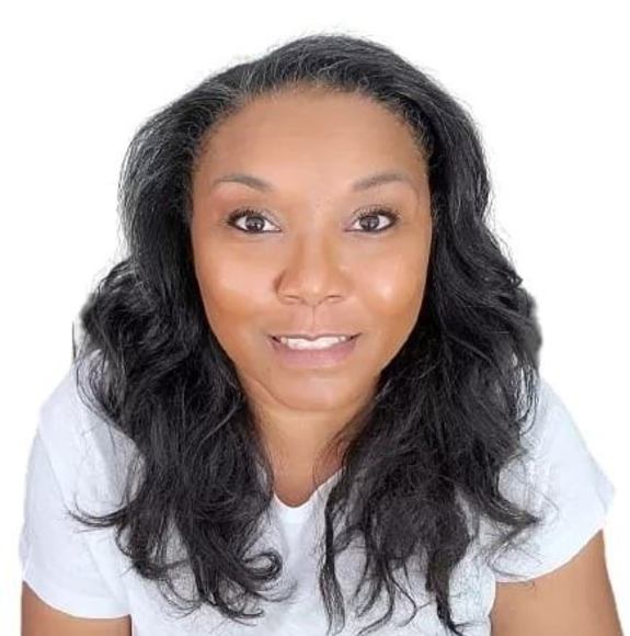 Meet your Posher, Shellie - Picture 1 of 1